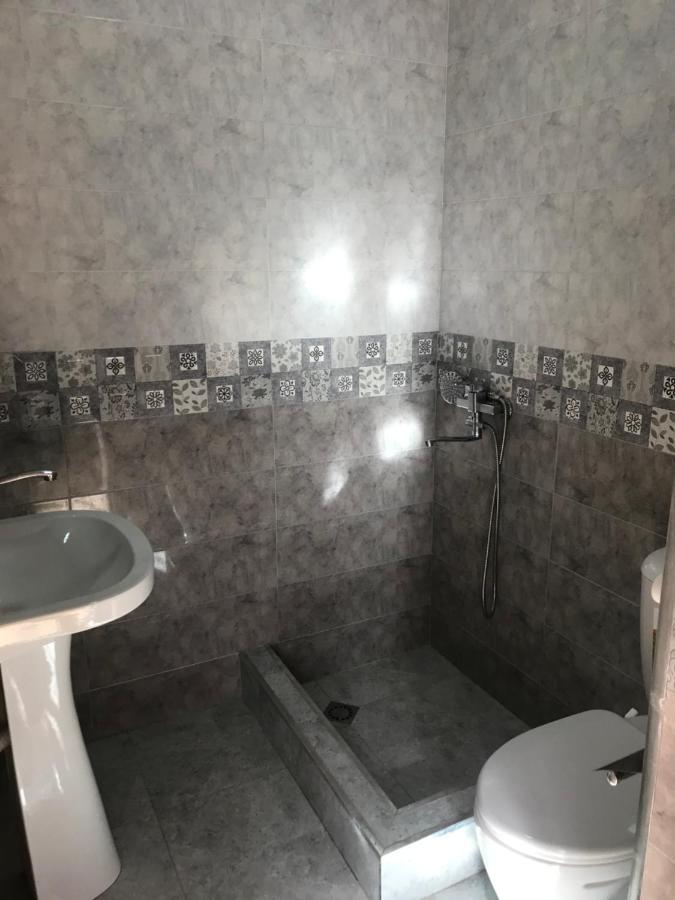 Waterfall Stepantsminda Exterior foto